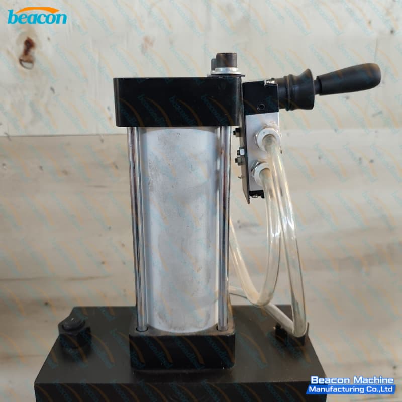 injector repair bench,Cummins injector servicing tool,injector assembly fixture,diesel fuel injector disassembly machine,Cummins injector handling equipment,injector disassembly workstation,fuel injector disassembly tool,injector assembly and disassembly unit,Cummins injector repair and maintenance tool